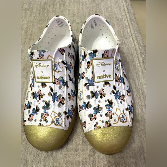Disney Parks X Native 50th Anniversary Minnie Mouse Slides Slip Ons. - Picture 2 of 3